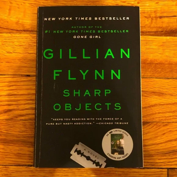 Sharp Objects by Gillian Flynn (Used Paperback) - Picture 1 of 2